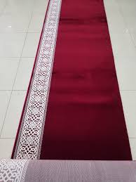Karpet plastik dijual seharga rp.12 ribuan hingga rp.22 ribuan per meter. Harga Karpet Masjid Polos Per Meter Mulai Dari Rp 80 000 An