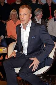 Die sängerin lässt sich auf einen öffentlichen streit mit dem comedian ein. Oliver Pocher Sein Geruchssinn Ist Komplett Weg Gala De