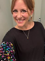 Happy New Years Eve! 🍾🎊 Through all of our traveling and sickness, I  missed this package and FINALLY opened it up!! I LOVE my ABD Feed Me Gems  hearts Tori Hoffman!! Thank