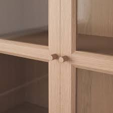 Billy Oxberg Regalkomb Mit Glasturen Eichenfurnier Weiss Lasiert Glas Ikea Osterreich In 2020 Furnier Ikea Und Bucherregal Aus Holz