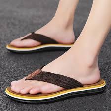 Καλοκαιρινές ανδρικές παντόφλες με επίπεδη σόλα in 2021 | Shoes, Mens flip  flop, Sandals