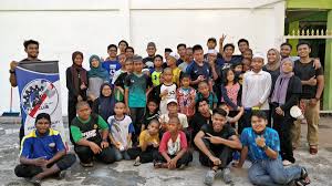 Seramai 20 ahli kelab hartawan hartanah menghadiri projek amal ini. Irfantajuddin On Twitter Community Service At Rumah Anak Yatim Darul Izzah Bangi