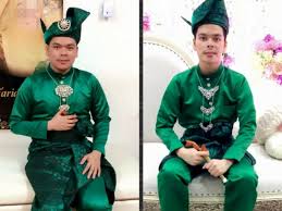 Pengantin adalah lelaki atau perempuan yang akan berkahwin atau baru berkahwin. Akibat Cuba Baju Kahwin Ketat Lelaki Ini Tekad Dapatkan Berat Ideal Sebelum Naik Pelamin Pesona Pengantin