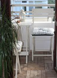 Bu da yetmezmiş gibi birinin çalıştığı şirkete, diğerinin yönetici olarak gelmesiyle birlikte olaylar içinden çıkılmaz bir hal alacaktır. Patrizia Papi Nin Ev Dekorasyonu Nasil Bloggerevleri