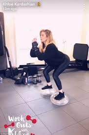 Pregnant khloe kardashian works out again. Pin On Khloe Kardashian