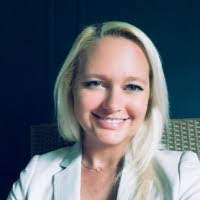 Kelly Mata's Instagram, Twitter & Facebook