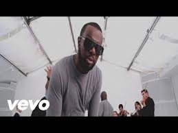 Intro Tu M 39 Entends Reveille Toi Regarde Moi Pre Refrain Ne Me Demande Pas La Lune J 39 Ai Beaucoup Mie Sexion D Assaut Maitre Gims Musique Francaise