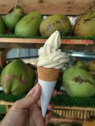 Kalau dulu mungkin kita hanya akan dapat aiskrim malaysia perisa milo atau bandung, tapi kini kita akan dapat aiskrim malaysia perisa vanilla bersusu yang amat lazat. Durian Ice Cream Rm1 Hanya Di Damansara Utama