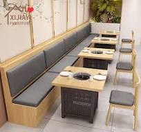 Xijiayi Customized Hotpot Restaurant Wooden Chair Booth Seating and Table.