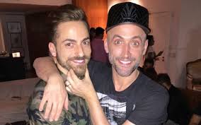 Paulo gustavo amaral monteiro de barros, commonly known as paulo gustavo, was a brazilian actor, comedian, director, screenwriter, and prese. Thales Bretas Decorates A Doctor S Office With A Poetic Phrase By Paulo Gustavo Entertainment Prime Time Zone