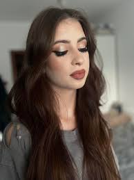 Andreea Dobos Make-up...