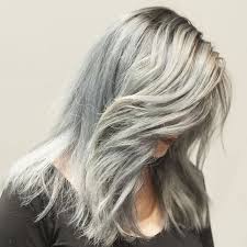 Alluring Long Layered Grey Hairstyles Summer 2018 2019 Frisuren 2018 Graue Haare Graue Frisuren