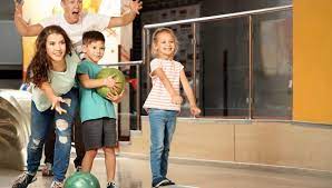 Descubre juegos y juguetes educativos para niños de 11 a 12 años, a esta edad comienzan a participar en actividades más desafiantes y atractivas. A Partir De Los 12 Anos Los Ninos Prefieren Pasar Su Tiempo Libre Con Amigos Consolas O Moviles