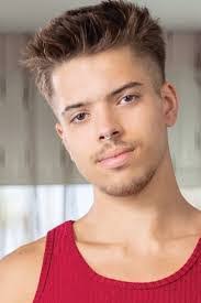 Angelia Knox's Instagram, Twitter & Facebook