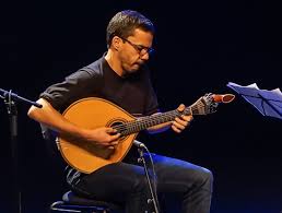 É a primeira fadista a escrever letra e música. Bernardo Couto Museu Do Fado