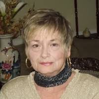 Carolyn Hodges's Instagram, Twitter & Facebook