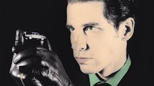 EN KVINNAS KAMP TILL DUSCHEN