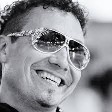 Shawn Larock's Instagram, Twitter & Facebook