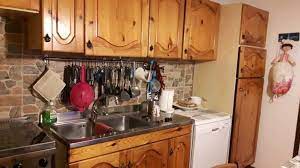 Rinnovare La Cucina In Modo Economico Veloce Ed Ecologico Mobili Da Cucina Dipinti Mobili Cucina Legno Dipingere I Mobili Della Cucina