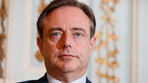The politician is married to veerle hegge, his starsign is sagittarius and he is now 50 years of age. Bart De Wever Sagt Er Sei Bereit Seine Verantwortung Auf Bundesebene Zu Ubernehmen Nach Welt
