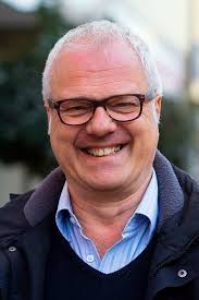 Arthur Kienzle's Instagram, Twitter & Facebook