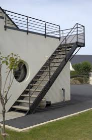 Photo Montrant L 39 Escalier Exterieur Qui Amen Amen Exterieur L39escalier Montrant Escalier Exterieur Escaliers De Terrasse Escalier Metal Exterieur