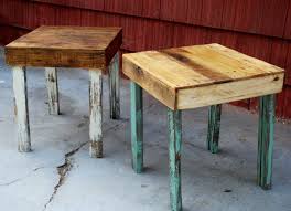 Beautiful And Simple Pallet Side Tables Diy End Table Made From Pallets Side Table Wood Wood Pallets Pallet Side Table