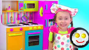 Explore our selected online non food range at tesco. Alice Pretend Princess Playing In Restaurant With Kitchen Toys Youtube