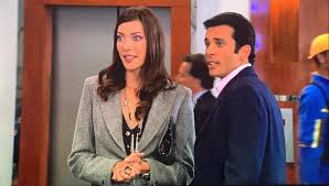 Brayan y andrés verán como la vida les da un vuelco cuando una enfermera a punto de morir, decida confesarle a antonia, una mujer de la alta sociedad e interpretada por maría cecilia botero. Nuevo Rico Nuevo Pobre Tv Series 2007 Photo Gallery Imdb
