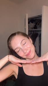 Post shower makeup 🧘‍♀️