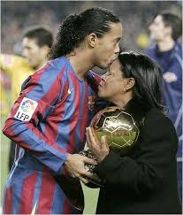 Ronaldinho lub ronaldinho gaúcho (wym. All Time Best Footballer Ronaldinho Gaucho Steemkr