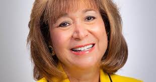 Barbara Damron's Instagram, Twitter & Facebook