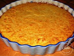 Prechauffer Le Four Au Th 6 180 C Beurrer Un Moule En Terre Ou En Pyrex Avec Le Beurre Melanger Tous Les Ingre Gateau Noix De Coco Gateau Noix Gateau Coco