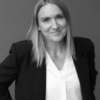 300+ profilů „Entler“