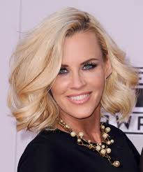 Jenny sported this red hot number at the 'style showcase' fashion show back on june 8th 2009 but the blunt bob haircut is a great inspiration and is still very much on trend today. 23 Jenny Mccarthy Hairstyles Hair Cuts And Colors