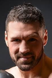 Erik Pfeifer's Instagram, Twitter & Facebook