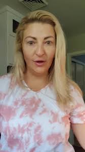 Leslie Toler's Instagram, Twitter & Facebook