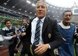 Conte a quanto pare non ha dimenticato il 5 maggio e la juve, stando agli spunti che ci arrivano dall'intervista a le iene. 5 Maggio 2002 Crollo Inter Ed Estasi Juventus Il Ricordo Di Uno Scudetto Storico