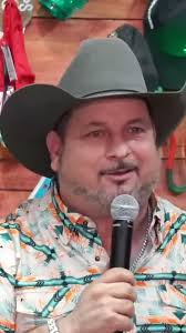 Visitando al señorón Joaquin Barrón de los Hermanos Barrón en Río Bravo,  Coahuila! Después regreso para echarnos un caldito de pescado al estilo Rio  Bravo 😋😃 Aaaay mi Maaaaadre