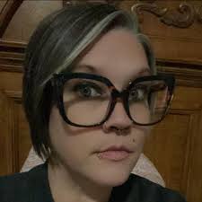 What tattoo parlors in Muncie pierce kids' ears?