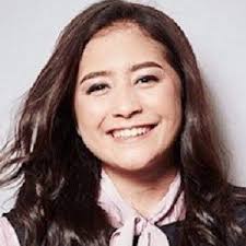 Prilly menuliskan hashtag bahagia sampai kiyamad (kiya dan ahmad). Prilly Latuconsina Age Bio Faces And Birthday