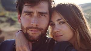 Alvaro soler and sofía ellar singing together on guitar, 02.10.2018. Die Richtige So Suss Schwarmt Alvaro Soler Von Freundin Promiflash De