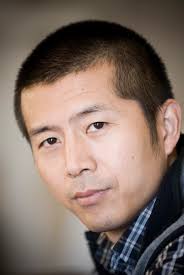 You can consult your barber about what you need to pay attention to while growing your hair. Chinese Hairstyles For Men