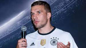 Lukas podolski in japan via bild. Lukasz Podolski Zdradzil Kiedy Zagra W Gorniku Roosevelta 81