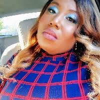 Sarah Weed's Instagram, Twitter & Facebook