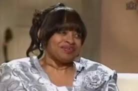 CeCe Winans and Twinkie sing a quick line of Praying Spirit.