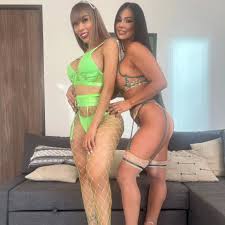 Photo posted by Lizzy Laynez (@lizzy_laynez)