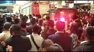 אסון כבד במירון, מאות אנשים קרסו אחד על השני כתוצאה מהדוחק הרב במתחם הדלקת הנרות בהר. Qlj Hfaztoywqm