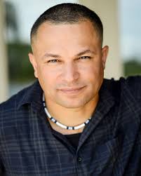 Louie Castillo's Instagram, Twitter & Facebook