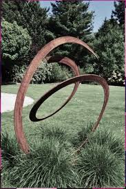 How can i get rid of rust on my garden art? Diy Garden Ornaments Ideas Modern Design Garden Art Sculptures Metal Sculptures Garden Metal Garden Art